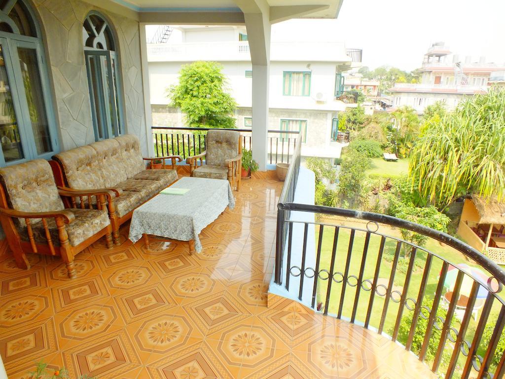 Hotel Greenland Pokhara Extérieur photo